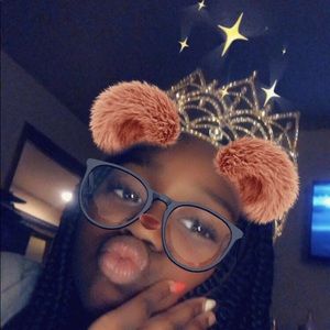 Meet your Posher, Laila